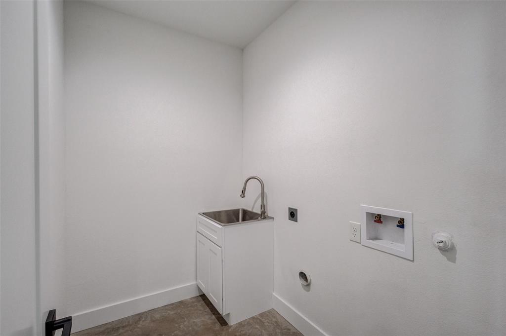 1911 Bickers Street Property Photo 5