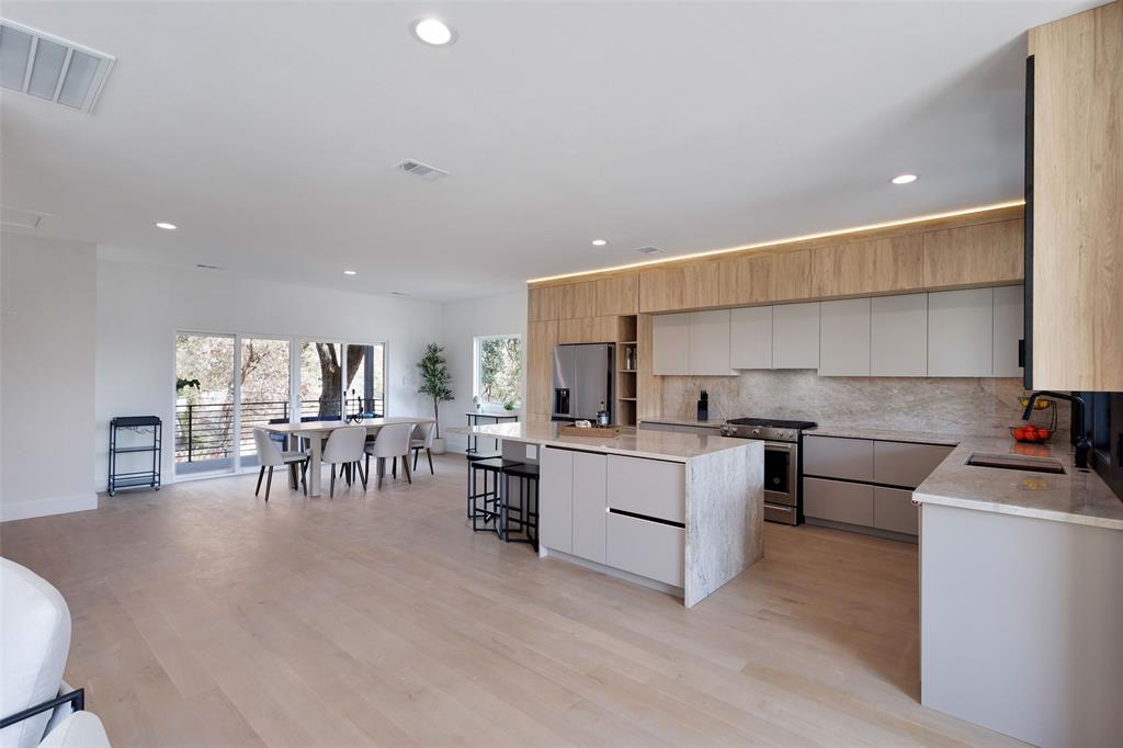 1911 Bickers Street Property Photo 13