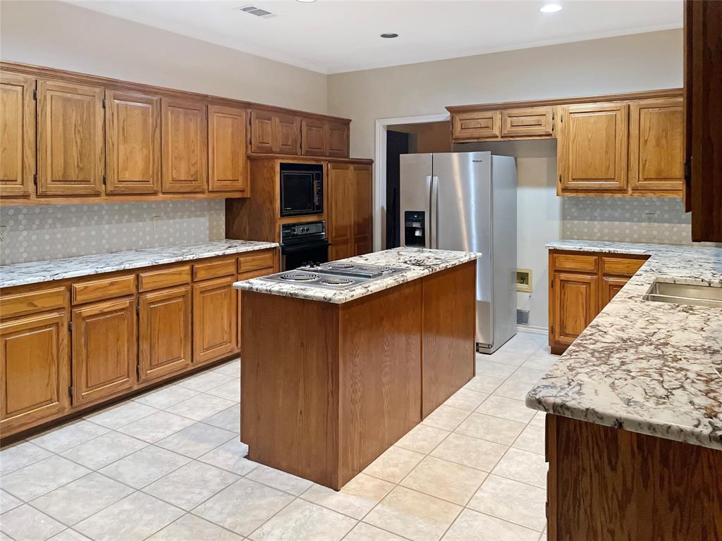 14023 Highmark Square Property Photo 8