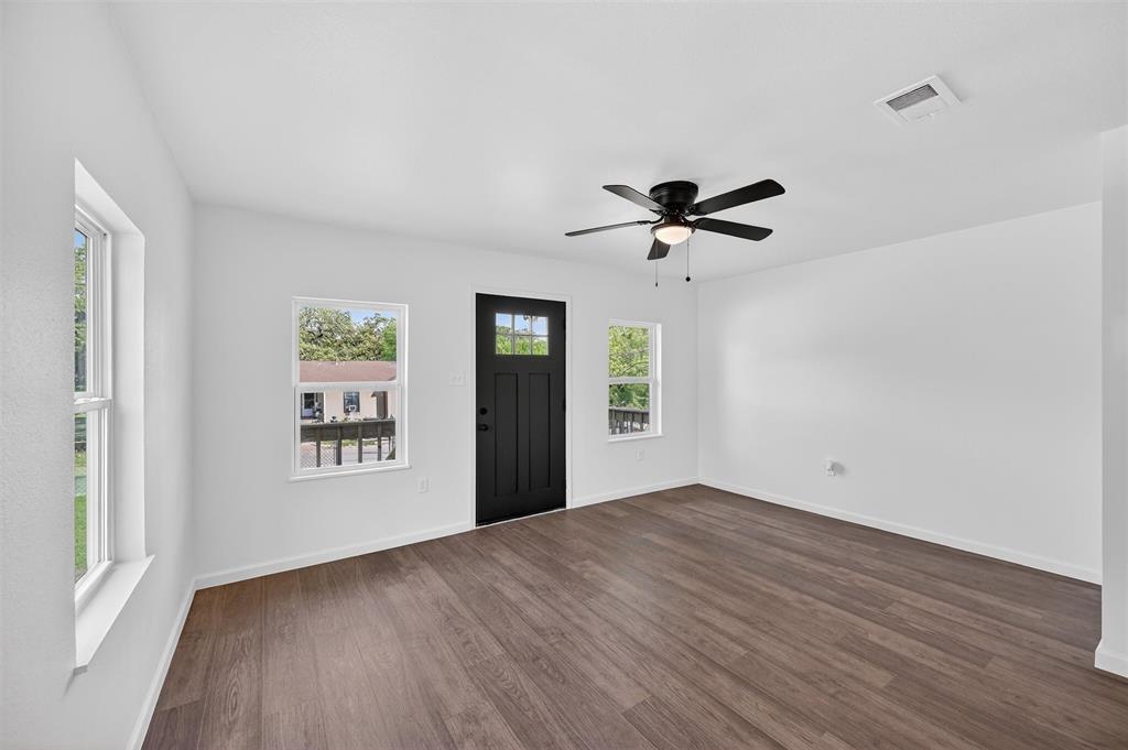 3500 Baylor Street Property Photo 10