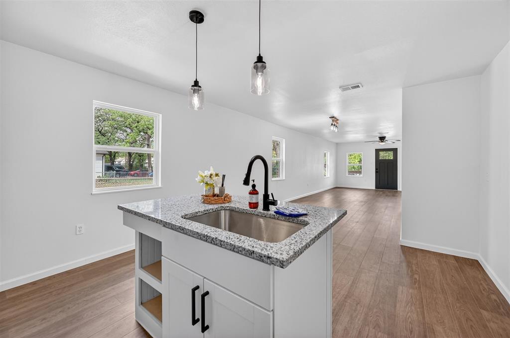 3500 Baylor Street Property Photo 16