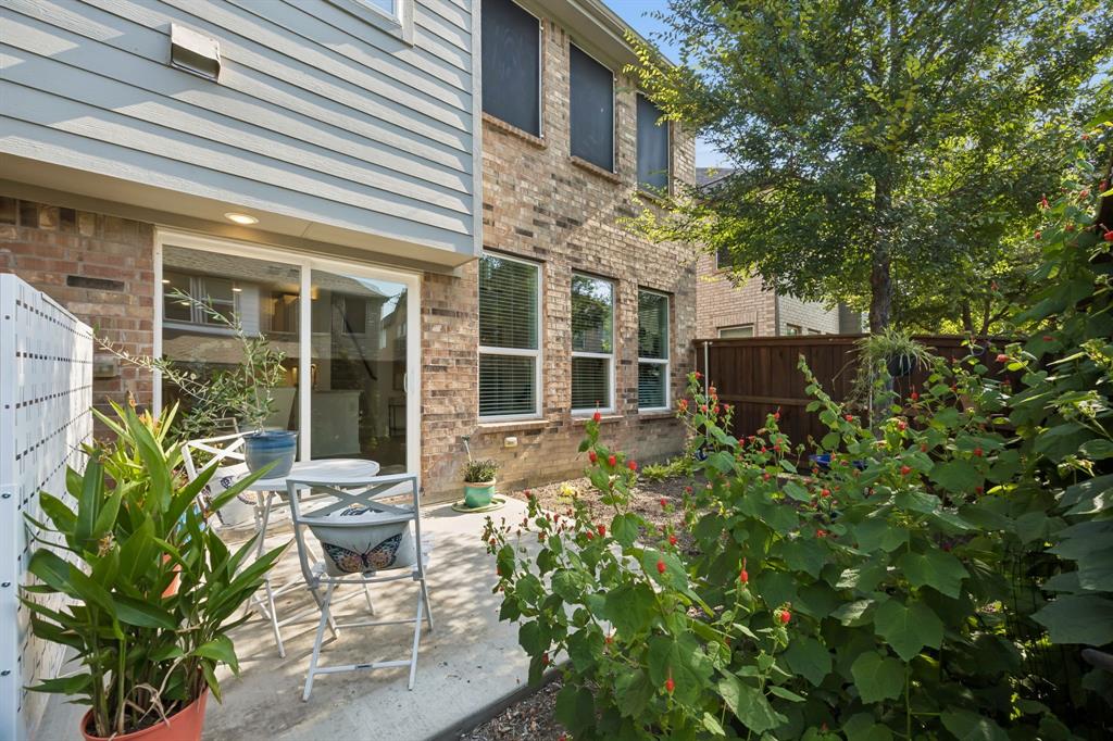 975 Emil Place Property Photo 5