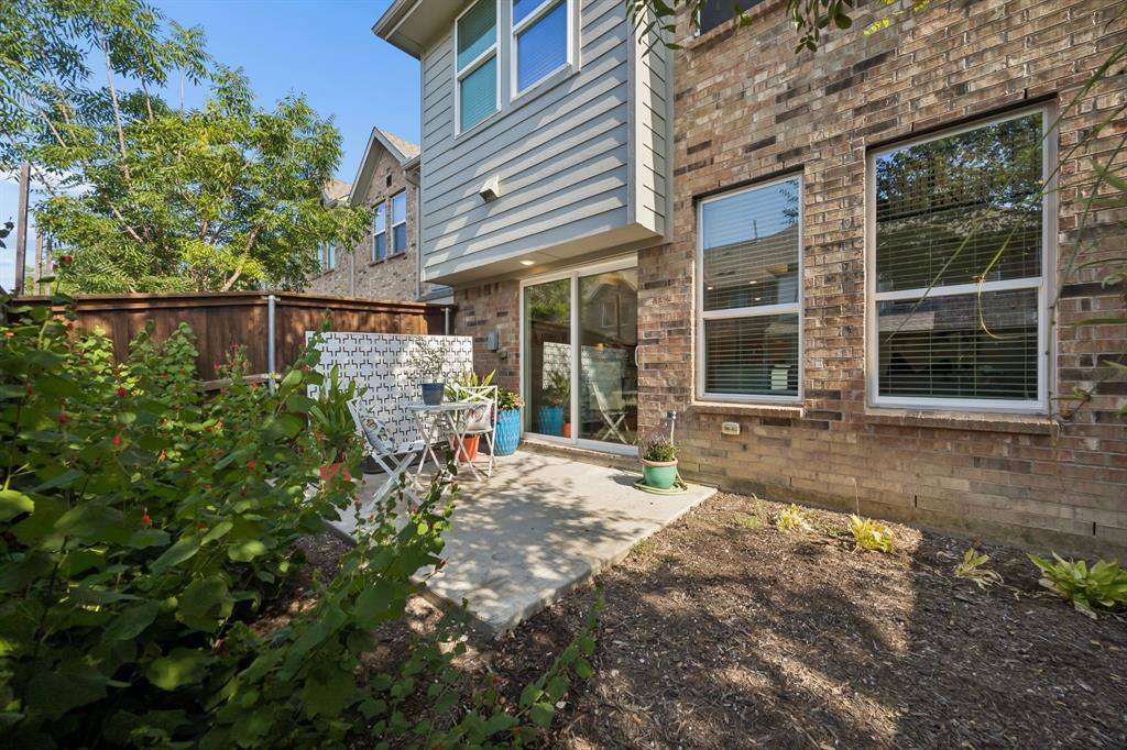 975 Emil Place Property Photo 15