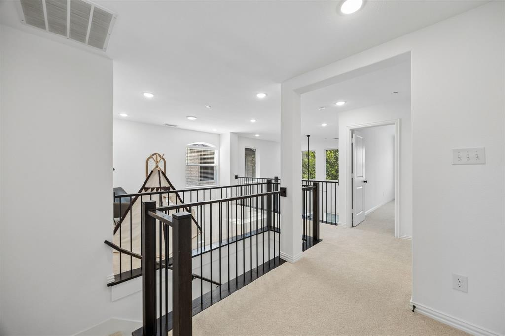 975 Emil Place Property Photo 36