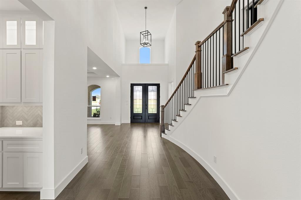 5098 Ivybridge Drive Property Photo 3