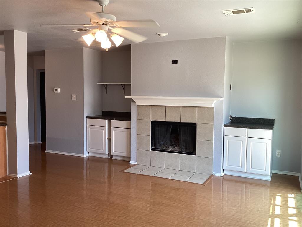 5012 Raymond Drive Property Photo 6