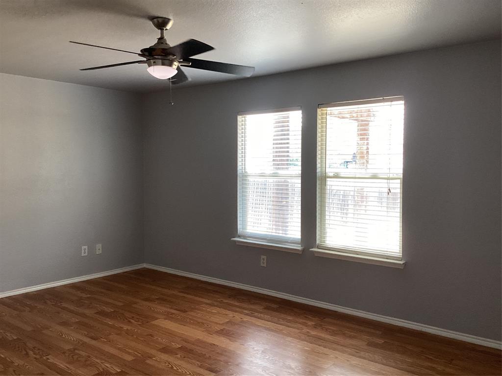 5012 Raymond Drive Property Photo 11