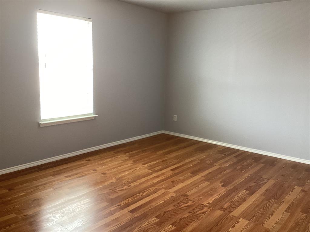 5012 Raymond Drive Property Photo 15
