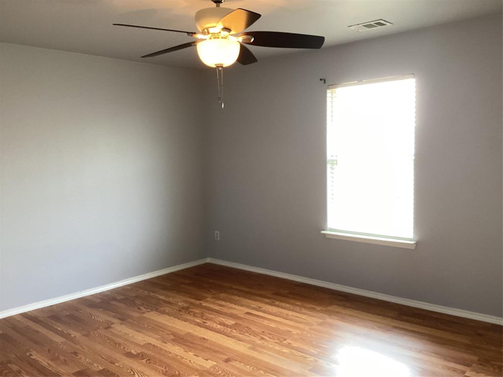5012 Raymond Drive Property Photo 16
