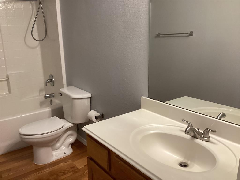 5012 Raymond Drive Property Photo 20