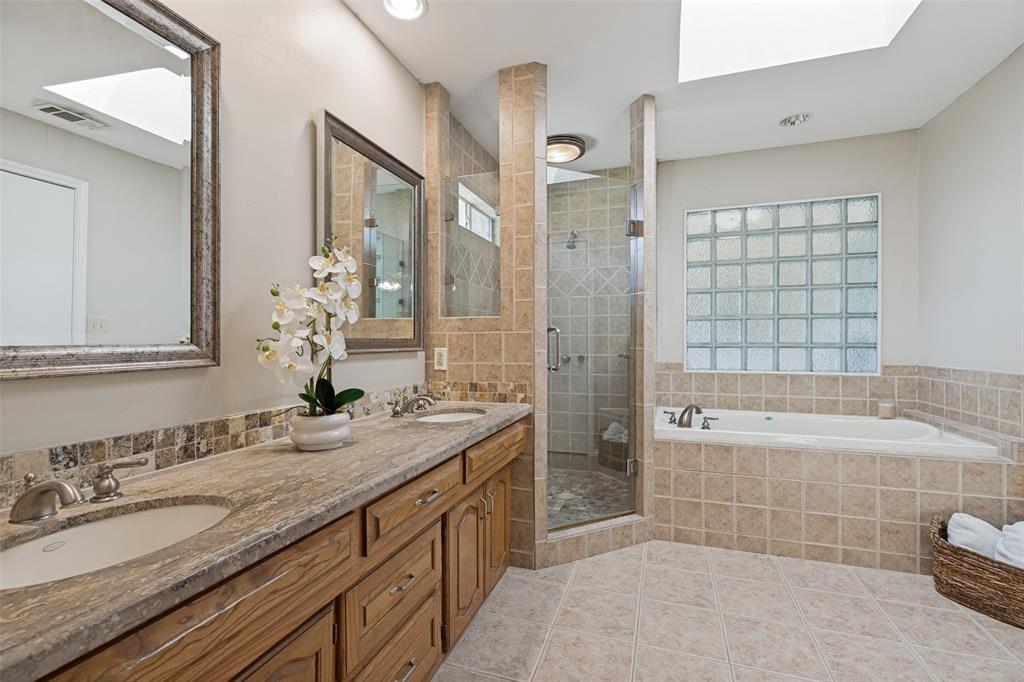 2212 Kirby Drive Property Photo 14