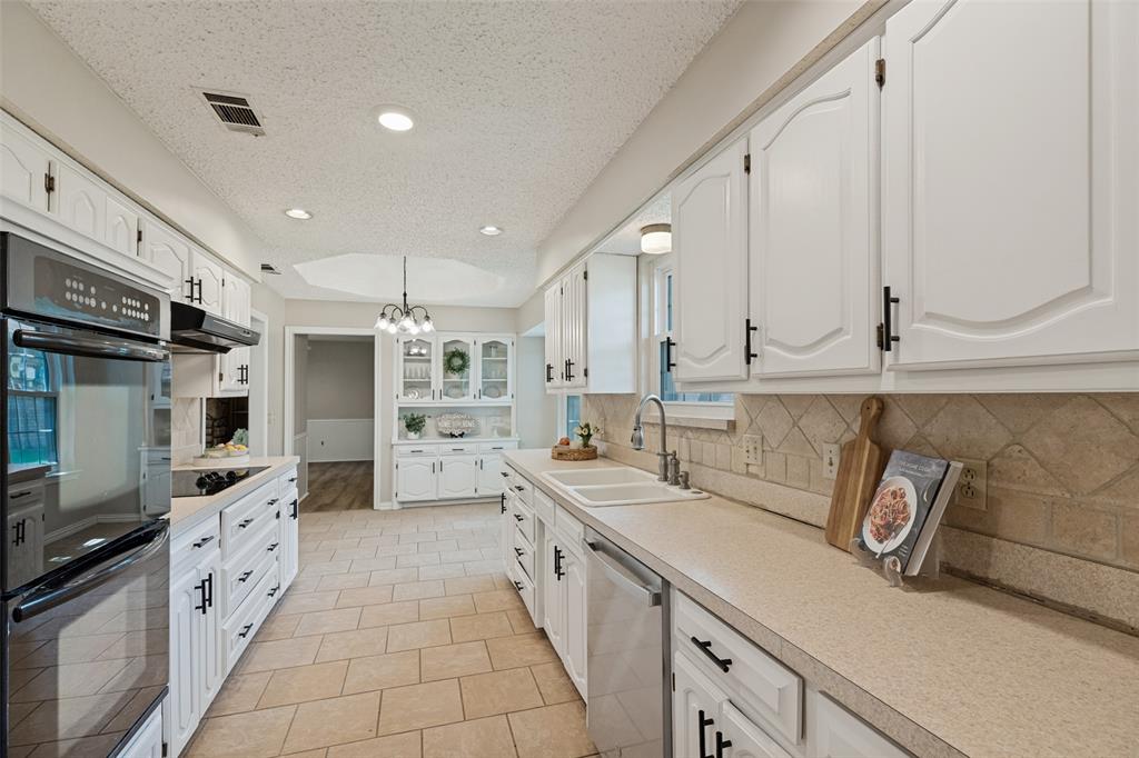 2212 Kirby Drive Property Photo 26