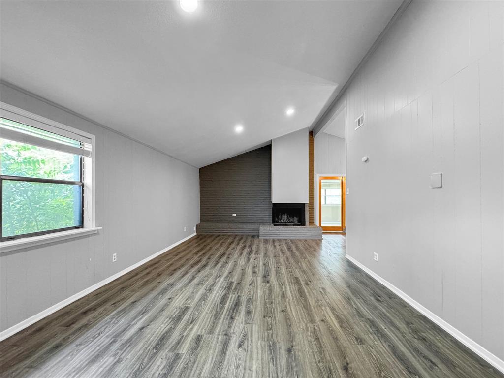 1319 Wisteria Way Property Photo 2