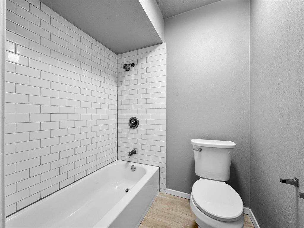 1319 Wisteria Way Property Photo 11
