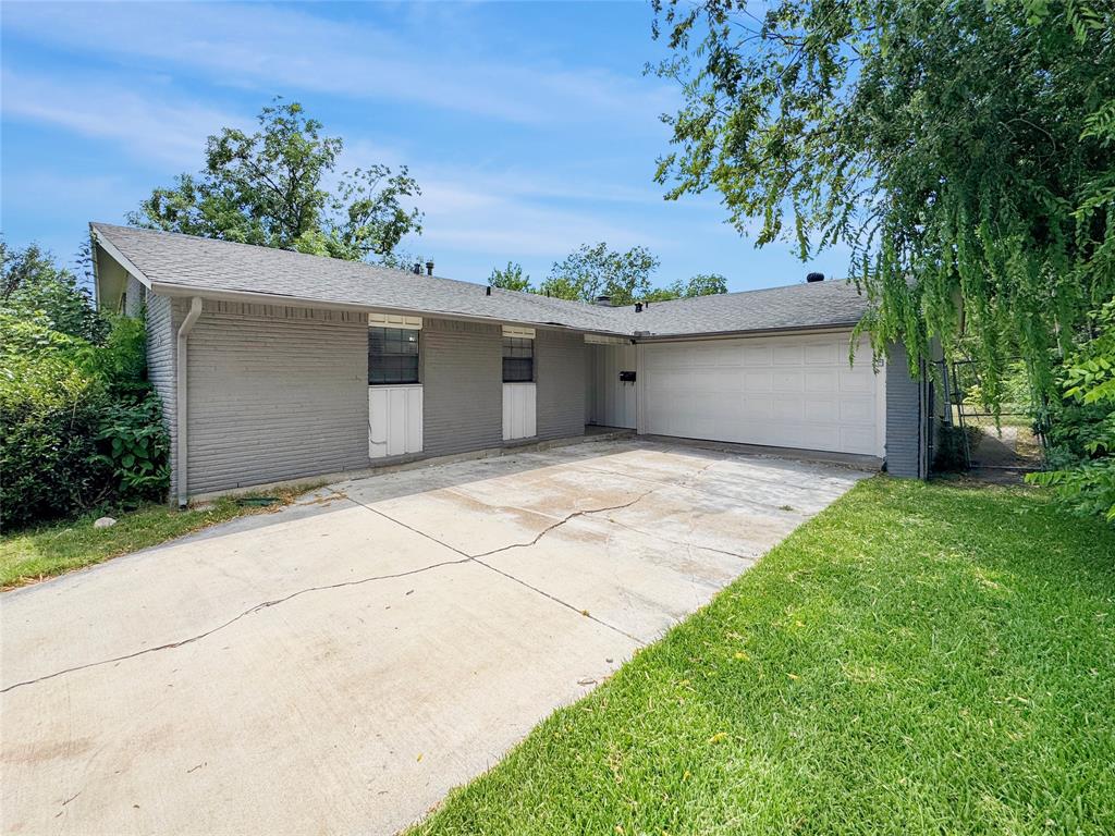 1319 Wisteria Way Property Photo 13