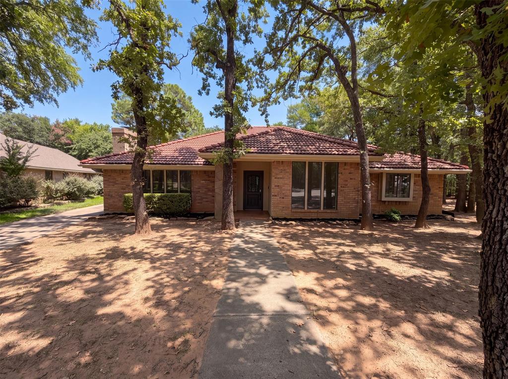 9 Muirfield Court Property Photo 1