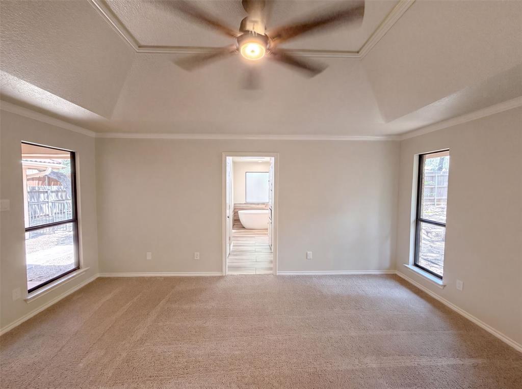 9 Muirfield Court Property Photo 4