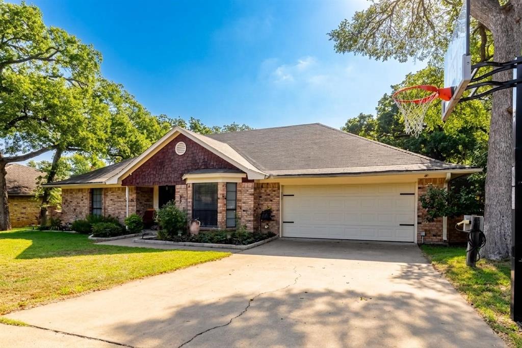 22 Greenbriar Street Property Photo 1