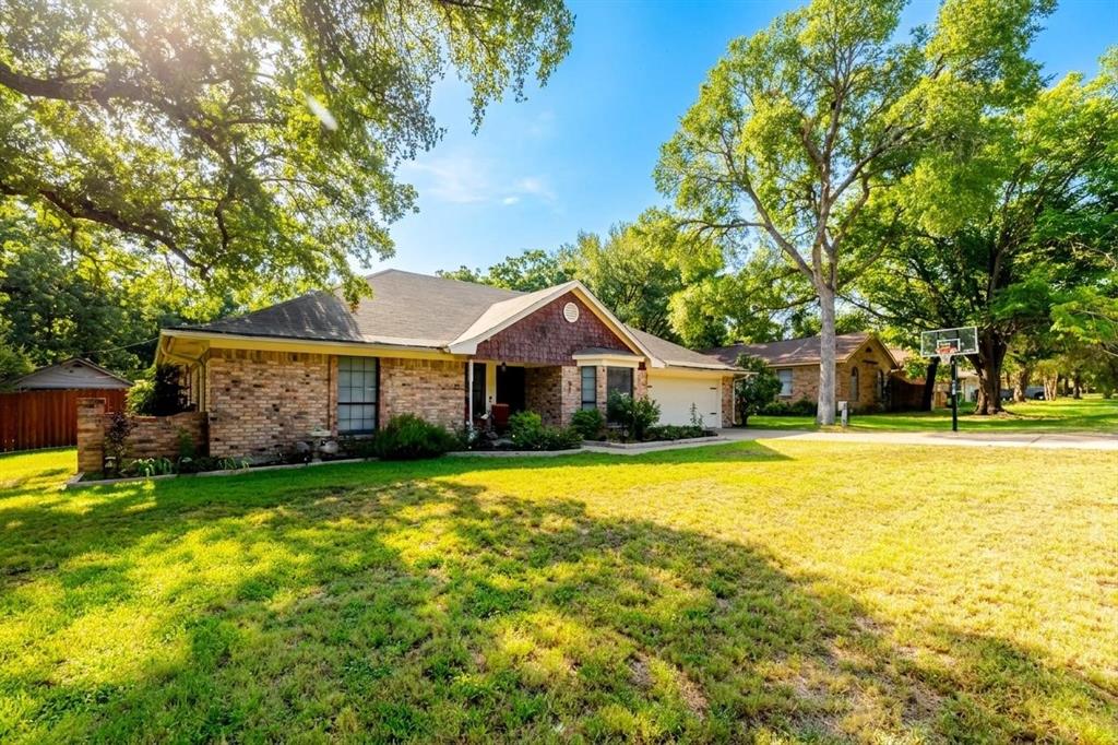 22 Greenbriar Street Property Photo 2