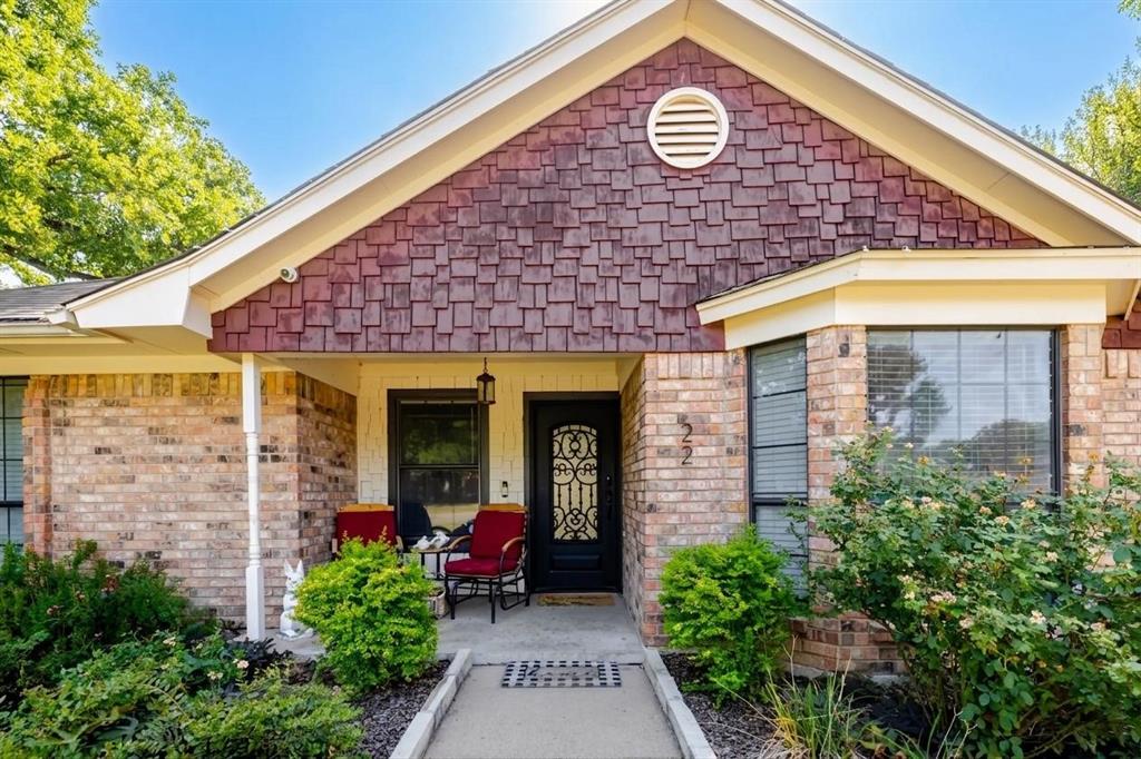 22 Greenbriar Street Property Photo 4