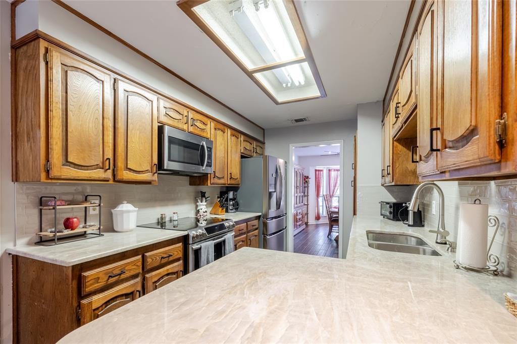 22 Greenbriar Street Property Photo 9