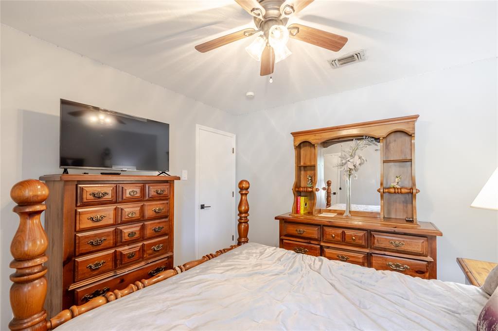 22 Greenbriar Street Property Photo 28