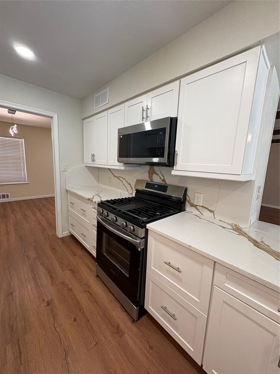 615 Oak Forest Drive Property Photo 8