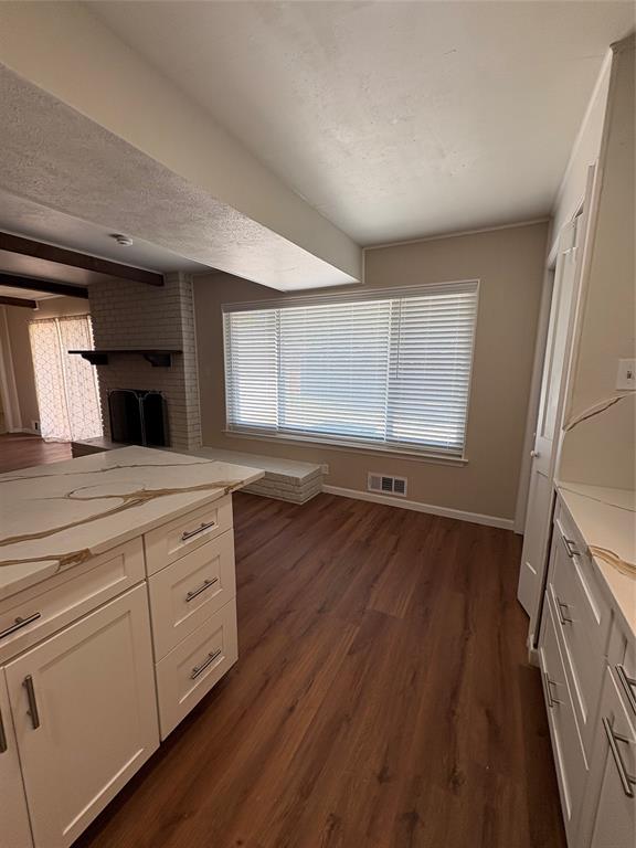 615 Oak Forest Drive Property Photo 9