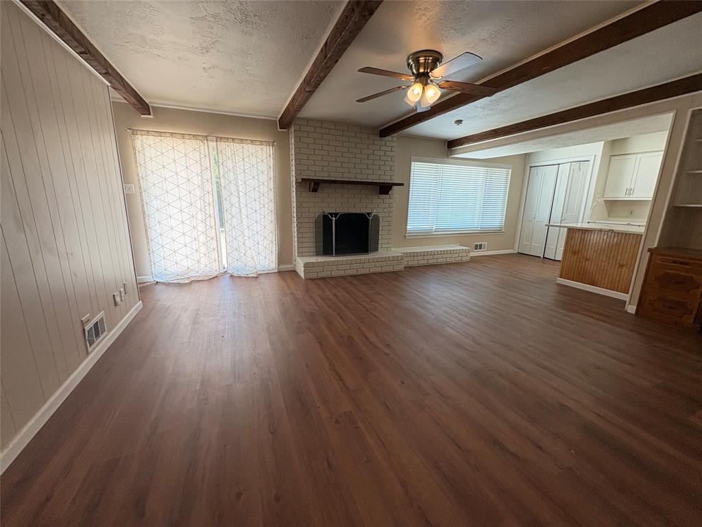 615 Oak Forest Drive Property Photo 10