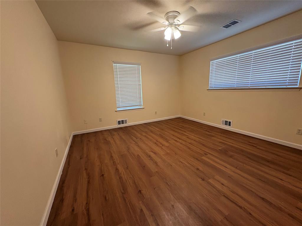 615 Oak Forest Drive Property Photo 20