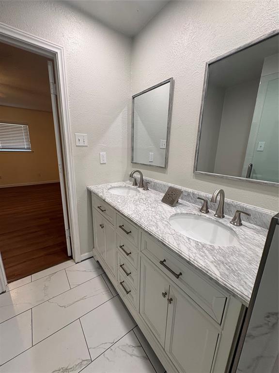 615 Oak Forest Drive Property Photo 25
