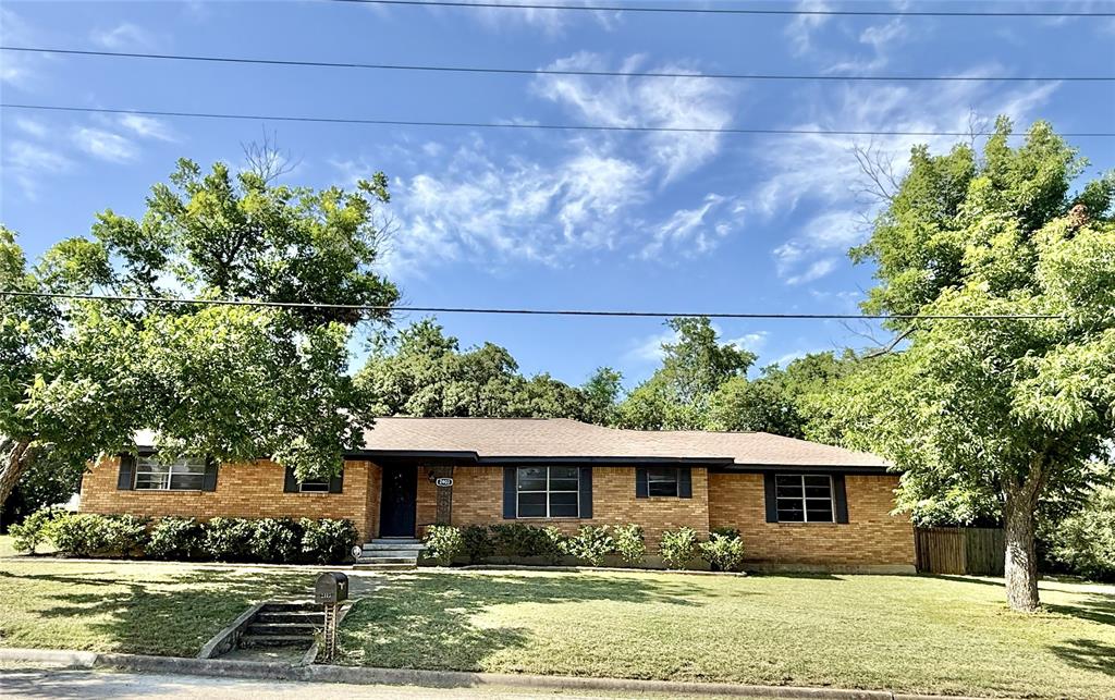 2403 Panhandle Street Property Photo 1
