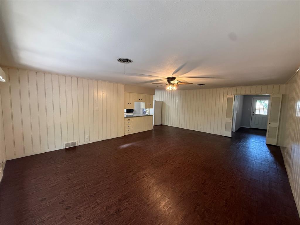 2403 Panhandle Street Property Photo 9