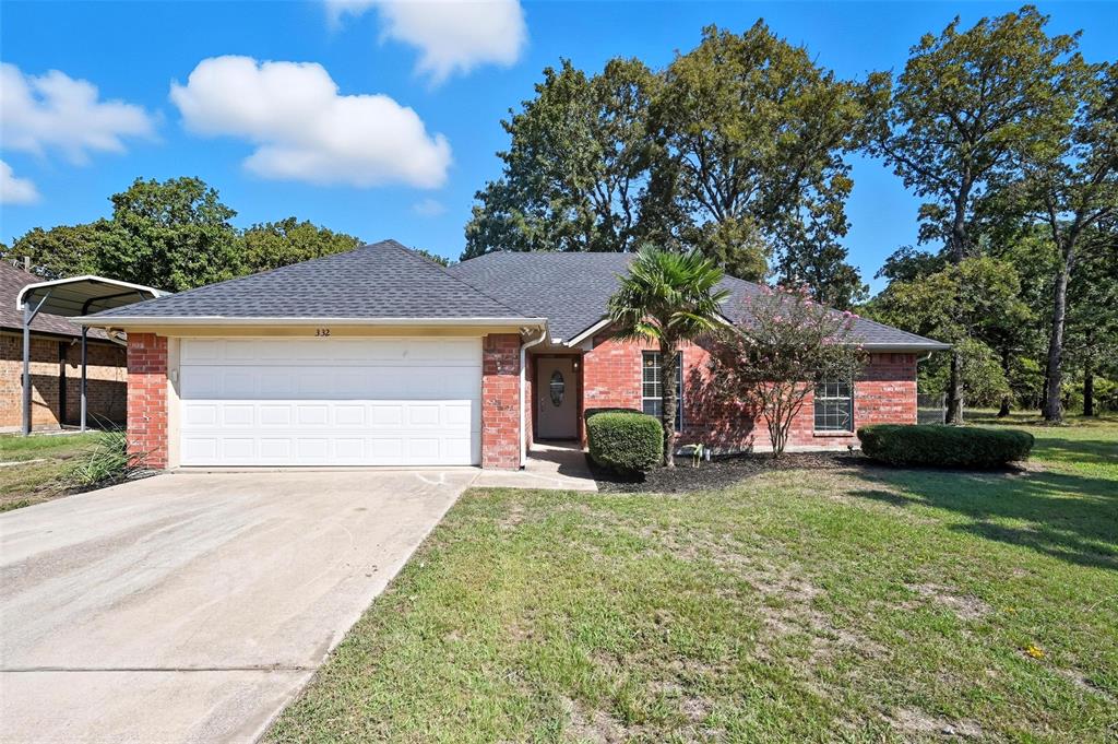 332 Comanche Trail Property Photo 3