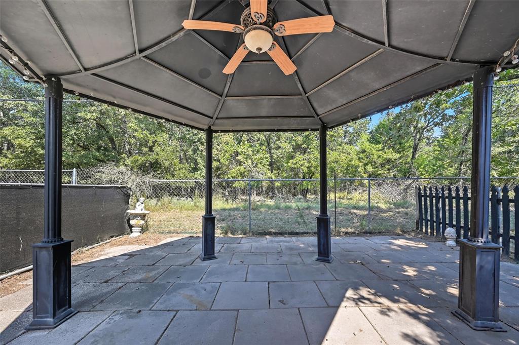 332 Comanche Trail Property Photo 12
