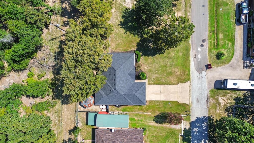 332 Comanche Trail Property Photo 15
