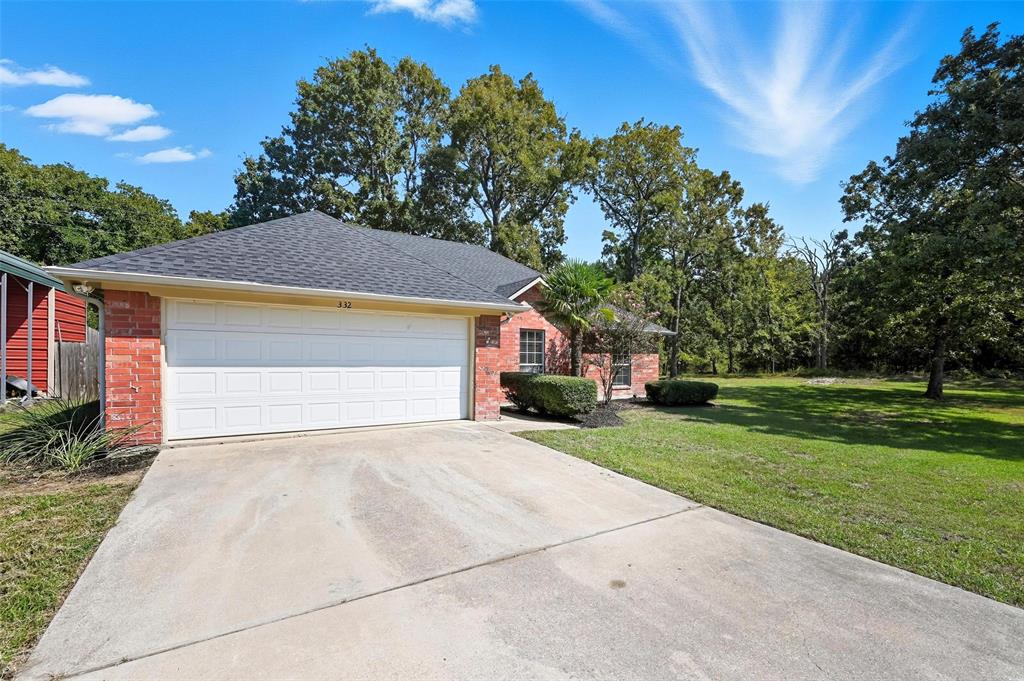 332 Comanche Trail Property Photo 16