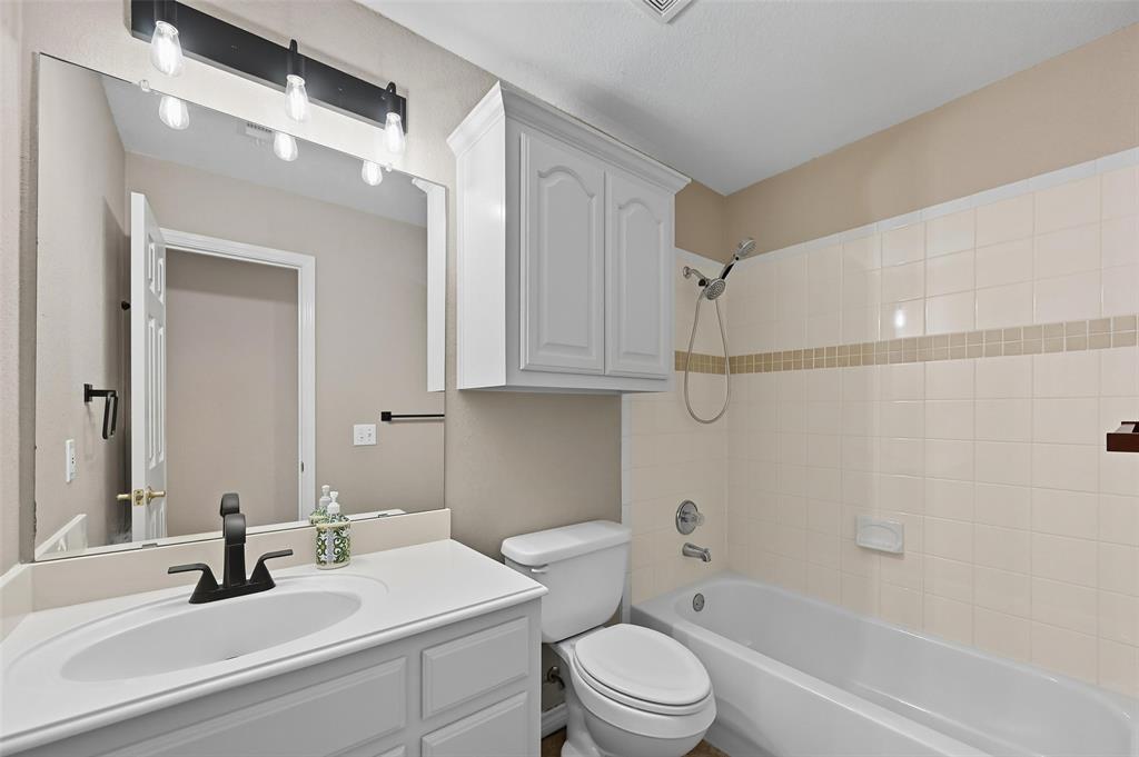 332 Comanche Trail Property Photo 26