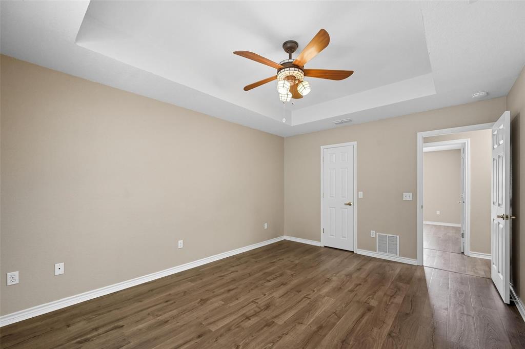 332 Comanche Trail Property Photo 39