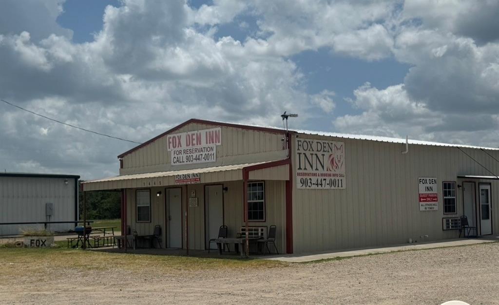1445 E State Highway 276