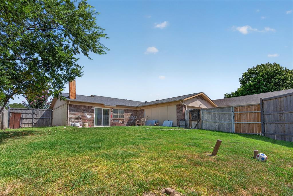 2224 Crockett Drive Property Photo 6