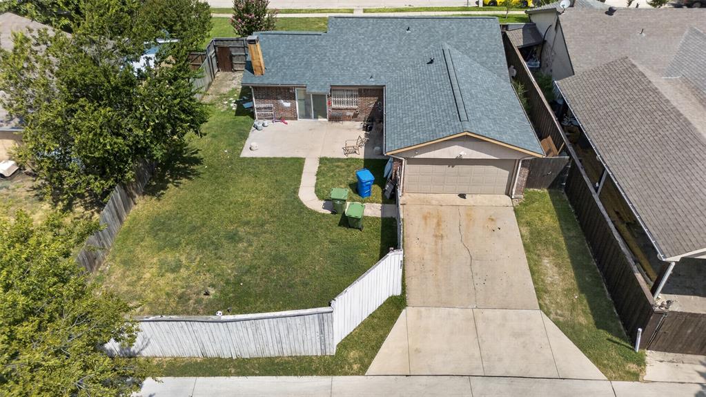 2224 Crockett Drive Property Photo 8
