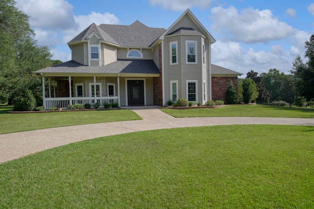 1881 Valley View Lane Property Photo 4