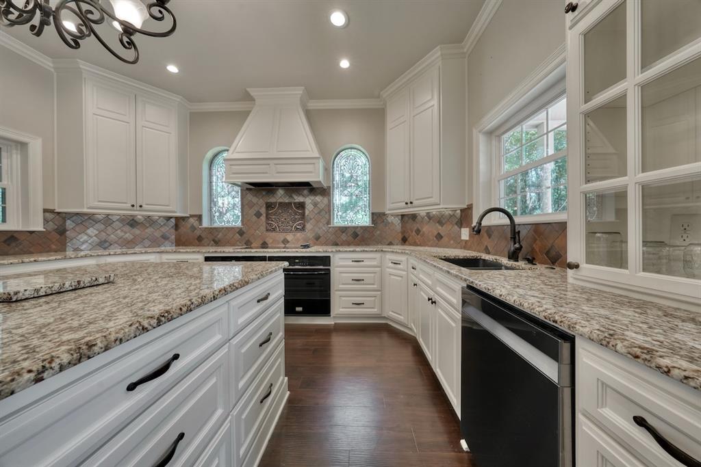 1881 Valley View Lane Property Photo 14