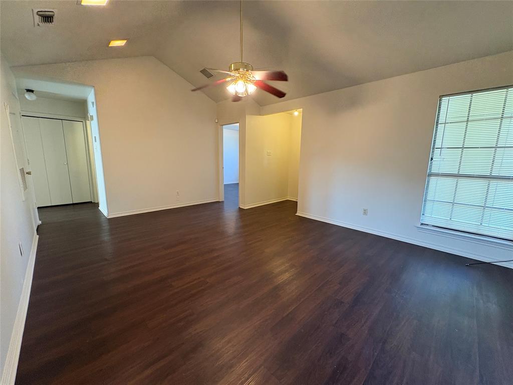714 Hillcrest Property Photo 5