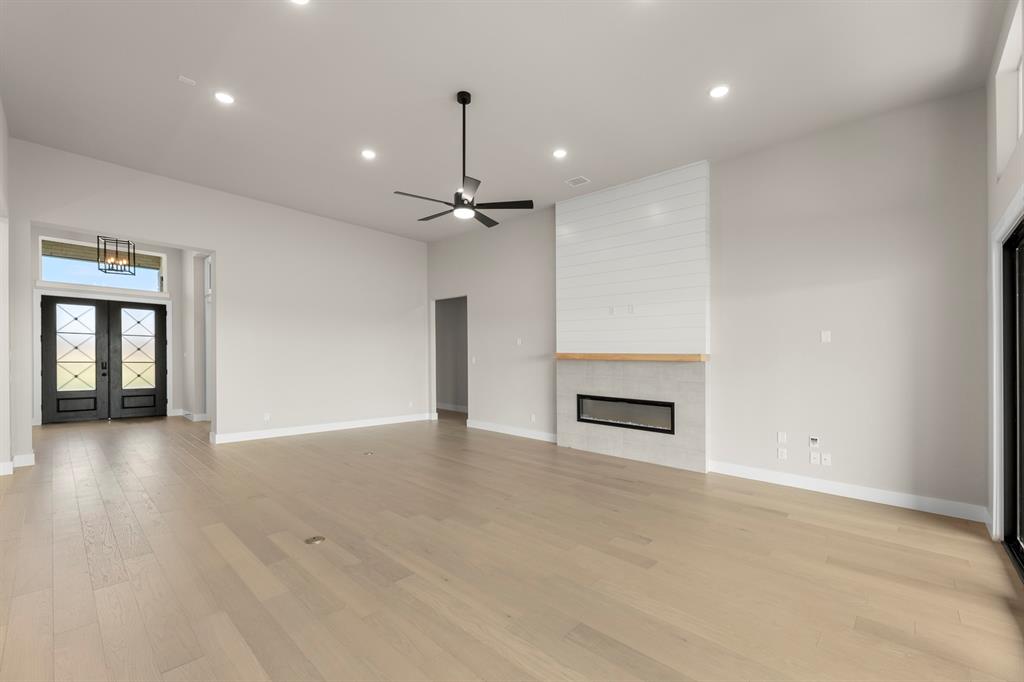 5012 Lynwood Drive Property Photo 8
