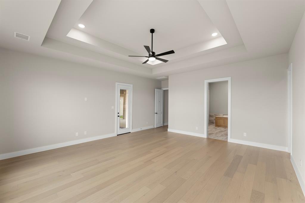 5012 Lynwood Drive Property Photo 16