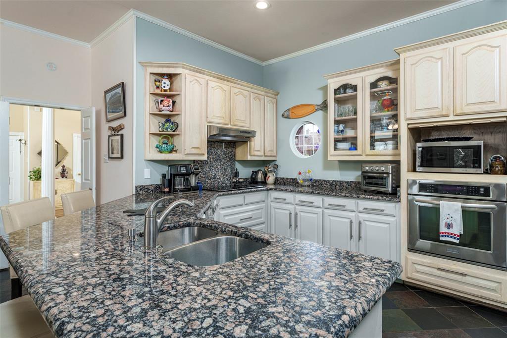 6703 Landover Hills Lane Property Photo 11