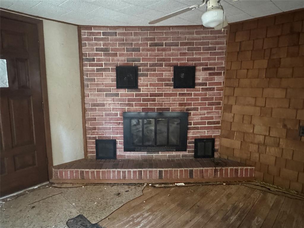 301 S Ave G Property Photo 5