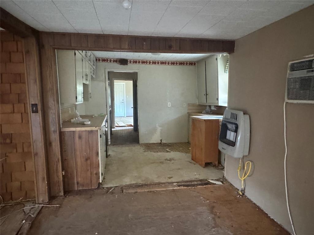301 S Ave G Property Photo 7